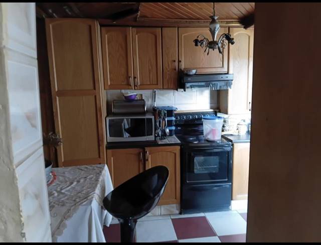 2 BEDROOM HOUSE FOR SALE IN TSAKANE EXT 5